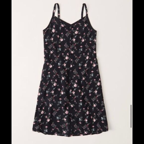 Abercrombie & Fitch Other - ABERCROMBIE & Fitch Black Floral Summer Dress 7/8 NWT